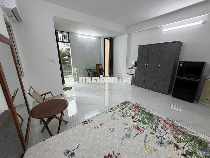 Phòng VIP luxury biệt thự Bình Lợi, full nội thất, có ban công