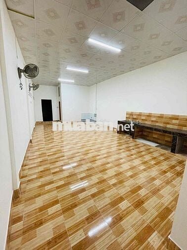 Nhà trệt rộng 5x30m 02phòng sẵn 2máy lạnh Lộ ô tô CMT8