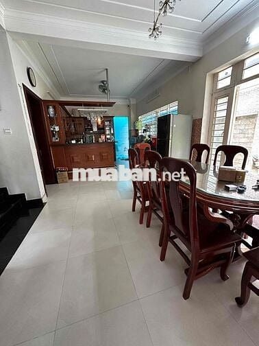 Biệt thự khu tên lửa đầy đủ nội thất view công viên 10x20m  3 tấm 55tr
