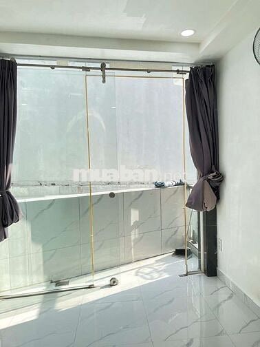 Cho thuê phòng Lầu 1. Đường Huỳnh Văn Bánh, Phường 11.Quận Phú Nhuận 