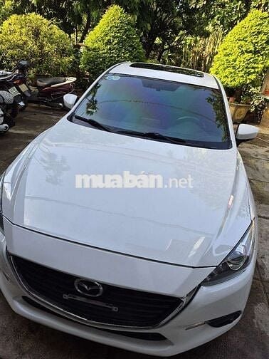 Mazda Mazda 3 Luxury Trắng Xăng 5 chỗ