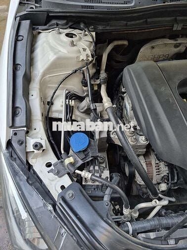 Mazda Mazda 3 Luxury Trắng Xăng 5 chỗ