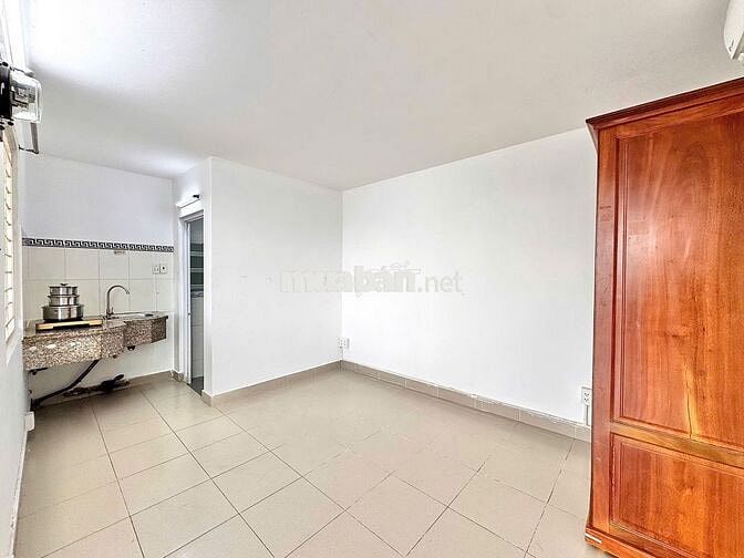 STUDIO BAN CÔNG RỘNG - FULL TIỆN NGHI NGAY ĐH VĂN LANG