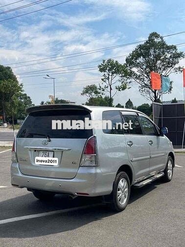 Toyota Innova 2011 G Bạc