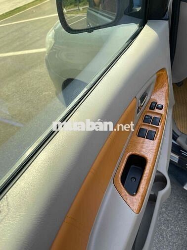 Toyota Innova 2011 G Bạc