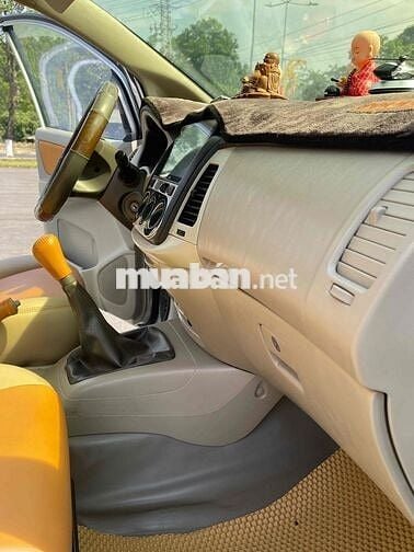 Toyota Innova 2011 G Bạc