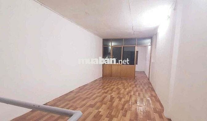 NC sát mặt tiền Huỳnh Văn Bánh . Phú nhuận ( 1 trệt 1 lầu ) kd tự do