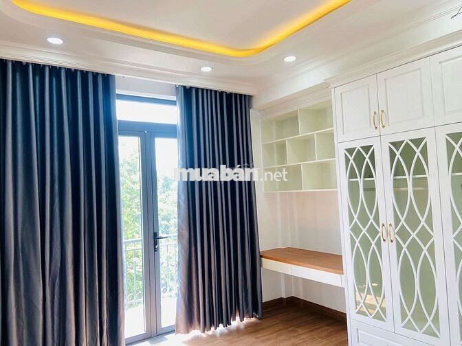 CHO THUÊ NHÀ MỚI 5TẦNG SÁT CỔNG ĐINH THỊ THI VẠN PHÚC CTY-4PN/5WC