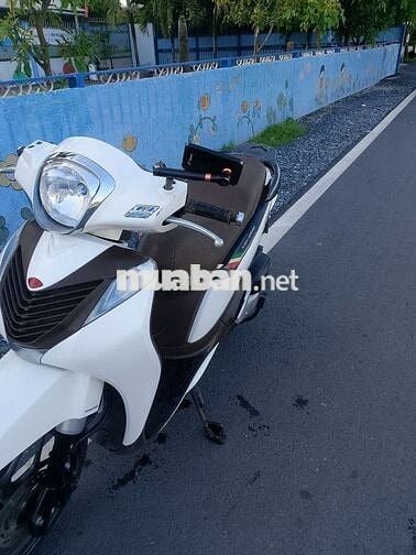 Honda SH Mode Trắng Việt Nam