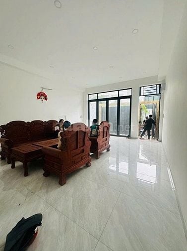 Nguyên căn ngang 6m x 16m thiết kế trống suốt