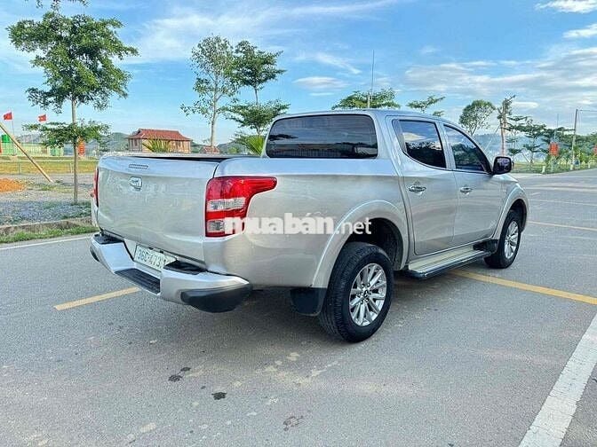 Mitsubishi Triton 2015 tự động Bạc