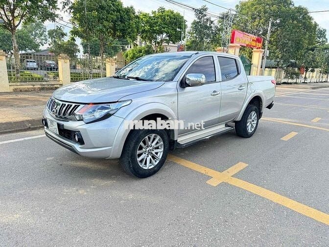 Mitsubishi Triton 2015 tự động Bạc