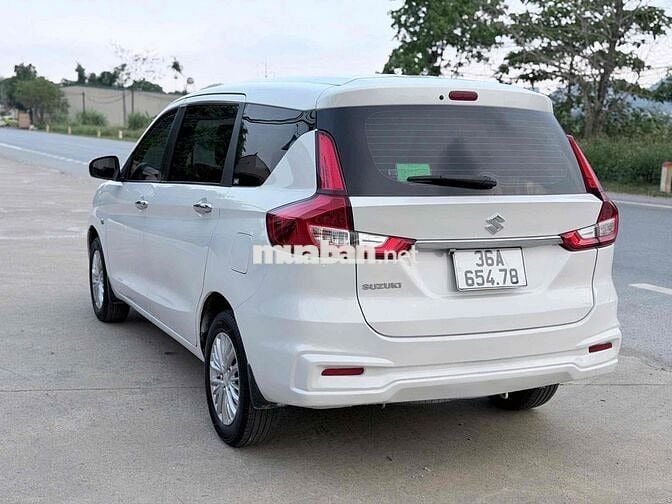 Suzuki Ertiga 2021 Trắng 7 chỗ