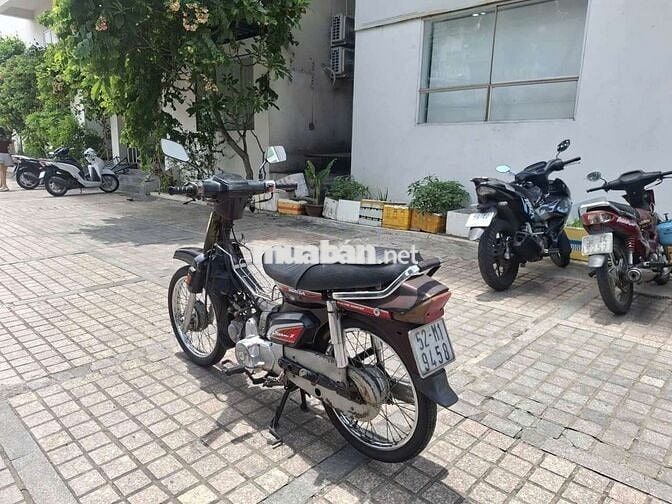Honda Dream thái