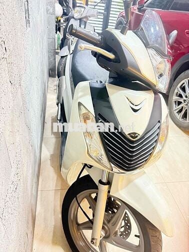 Honda SH Ý 150 Trắng