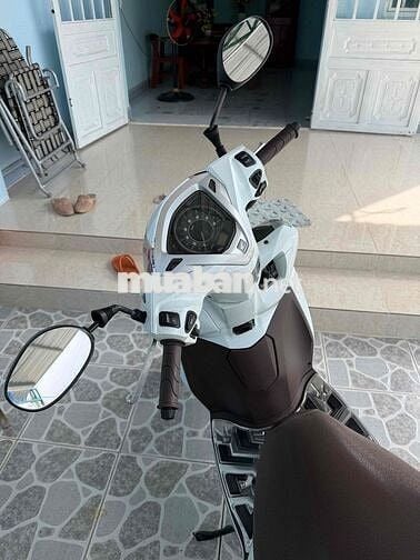 Honda Lead Cao cấp 2018 Smartkey Trắng (CHÍNH CHỦ)