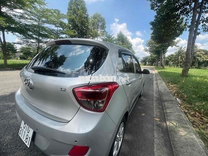 Hyundai Grand i10 Bạc Tự động