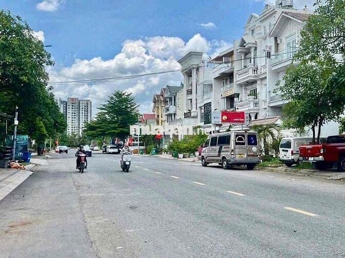 sang quán ăn đầy đủ dụng cụ ngay trường Trần Quốc Toản , nguyễn Trung