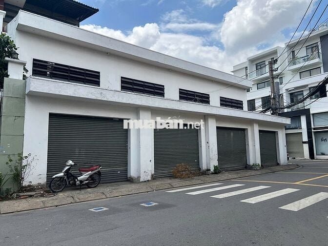 CHO THUÊ NHÀ GÓC 2 MẶT TIỀN ĐƯỜNG TRỊNH ĐÌNH TRỌNG 17,5X7,5M SUỐT