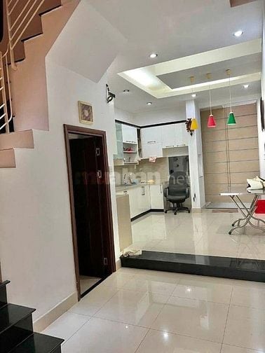 NGON NHẤT QUẬN 10, HẺM 5M Ô TÔ TỚI NHÀ DT 65M2 4 TẦNG CHỈ 13.5 TỶ