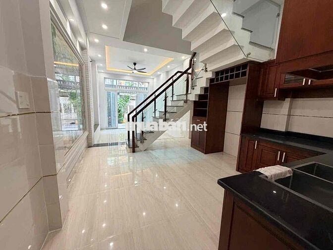 Hẻm xe tải, ngay trung tâm P11, Gò Vấp