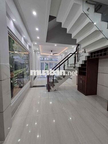 Hẻm xe tải, ngay trung tâm P11, Gò Vấp