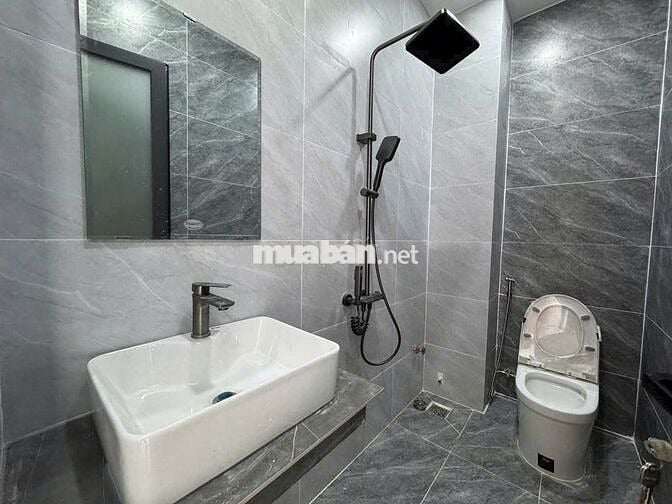 Cần cho thuê nhà HXH 95/2A Phổ Quang P.2 Q.Tân Bình ngay CC Sky Center
