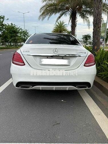 Mercedes-Benz C300 Trắng 5 chỗ