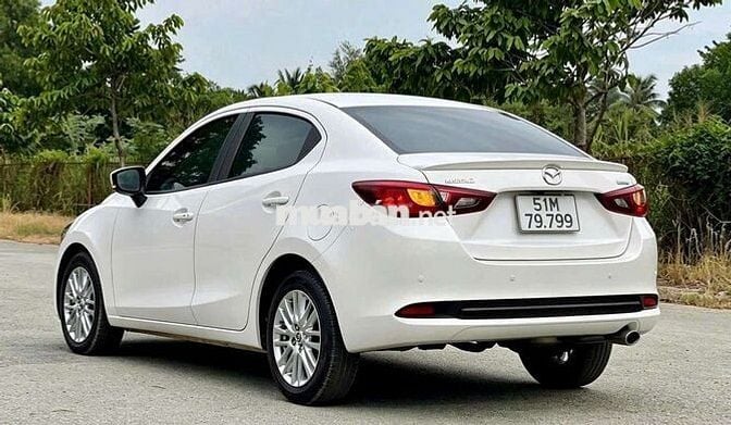 Mazda Mazda 2 Luxury 2023 Trắng Tự động 6 cấp