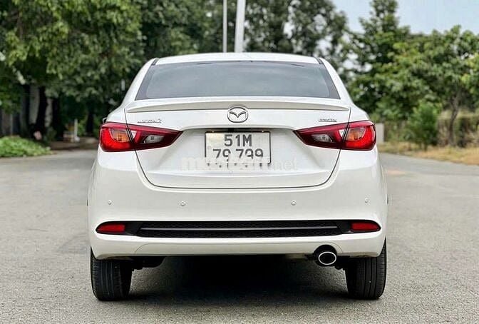 Mazda Mazda 2 Luxury 2023 Trắng Tự động 6 cấp