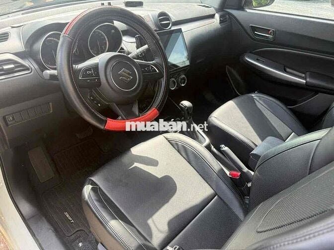 Suzuki Swift 1.2L 2023 Thái Lan 4.000km Trắng