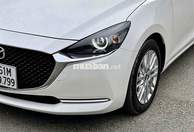 Mazda Mazda 2 Luxury 2023 Trắng Tự động 6 cấp