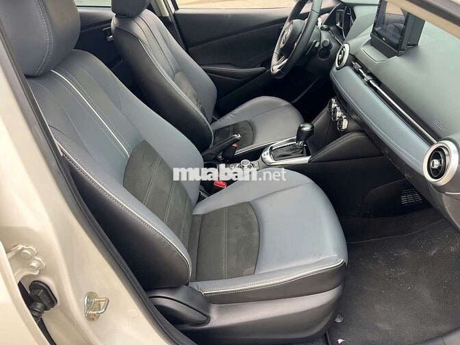 Mazda Mazda 2 Luxury 2023 Trắng Tự động 6 cấp