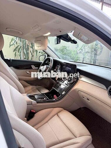 Mercedes-Benz GLC200 2021 Trắng Tự động
