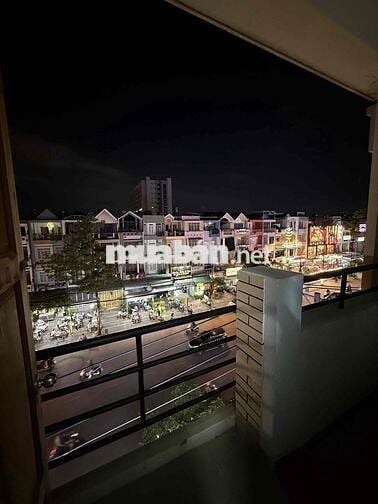 CHO THUÊ PHÒNG MẶT TIỀN TẠ QUANG BỬU - NHÀ TRỐNG KHÔNG NỘI THẤT