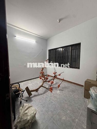 CHO THUÊ PHÒNG MẶT TIỀN TẠ QUANG BỬU - NHÀ TRỐNG KHÔNG NỘI THẤT