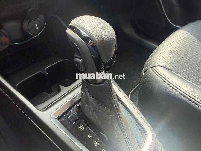 Suzuki Swift 1.2L 2023 Thái Lan 4.000km Trắng