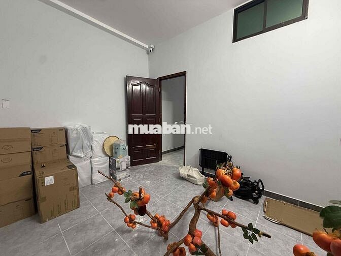 CHO THUÊ PHÒNG MẶT TIỀN TẠ QUANG BỬU - NHÀ TRỐNG KHÔNG NỘI THẤT