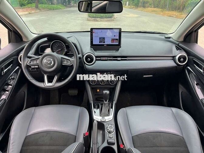 Mazda Mazda 2 Luxury 2023 Trắng Tự động 6 cấp