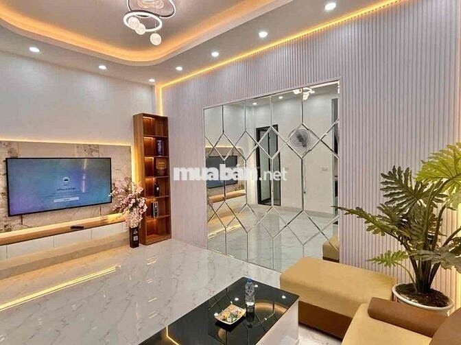 Sát phố Lò Đúc 43m2 x5T giá nhỉnh 8 tỷ sổ CC 2 thoáng ngõ nông nhà đẹp
