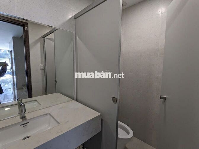 Toà VP 8m*20, Hầm 8 Tầng khu Bắc Hải - Từ 33tr