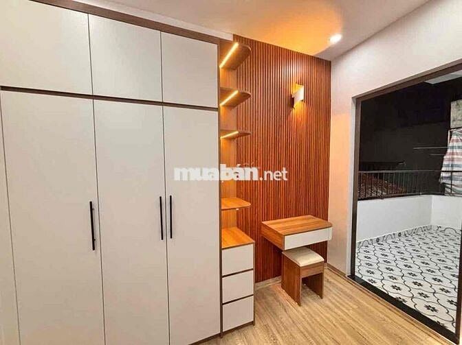 Sát phố Lò Đúc 43m2 x5T giá nhỉnh 8 tỷ sổ CC 2 thoáng ngõ nông nhà đẹp