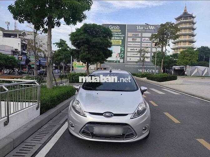 Ford Fiesta S 1.6 AT 2013 96.000 km Bạc