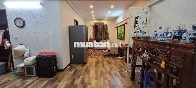 Cho thuê căn hộ tập thể ngõ 1 Tôn Thất Tùng