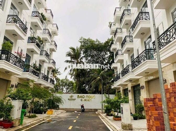 Cho thuê nhà P Thành Lộc .DT 4 x14 1 trệt 1Lửng 2Lầu 5PN 6WS giá 14 tr