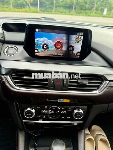 Mazda 6 2.0 Premium 2017 Trắng 10 vạn km