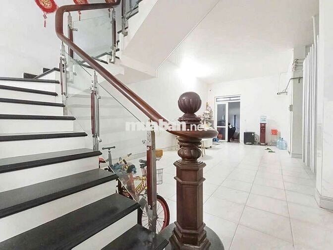 cần cho thuê Biệt Thự TMT. DT 8 x25 .1 trệt 2 lầu 4PN 5WS giá 25 triẻu