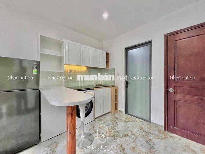 CHDV full nội thất 1pn ban công, cửa sổ nguyên lầu ngay sân bay TSN