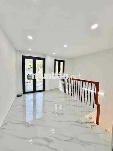 CHÍNH CHỦ 3 TẦNG 37M2 KHU ẨM THỰC 20 THƯỚC HẺM RỘNG NHỈNH 5 TỶ TLCC