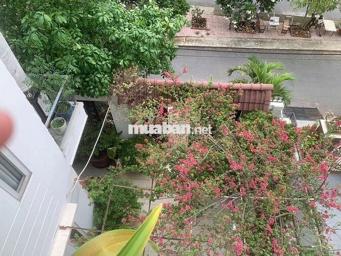 Cho thuê biệt thự 3 tầng 10×19 full nội thất ngay An Dương Vương